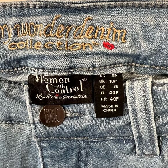 NWOT Women with Control Denim Frayed Crop Jeans-Indigo | Size 6P - Picture 4 of 9